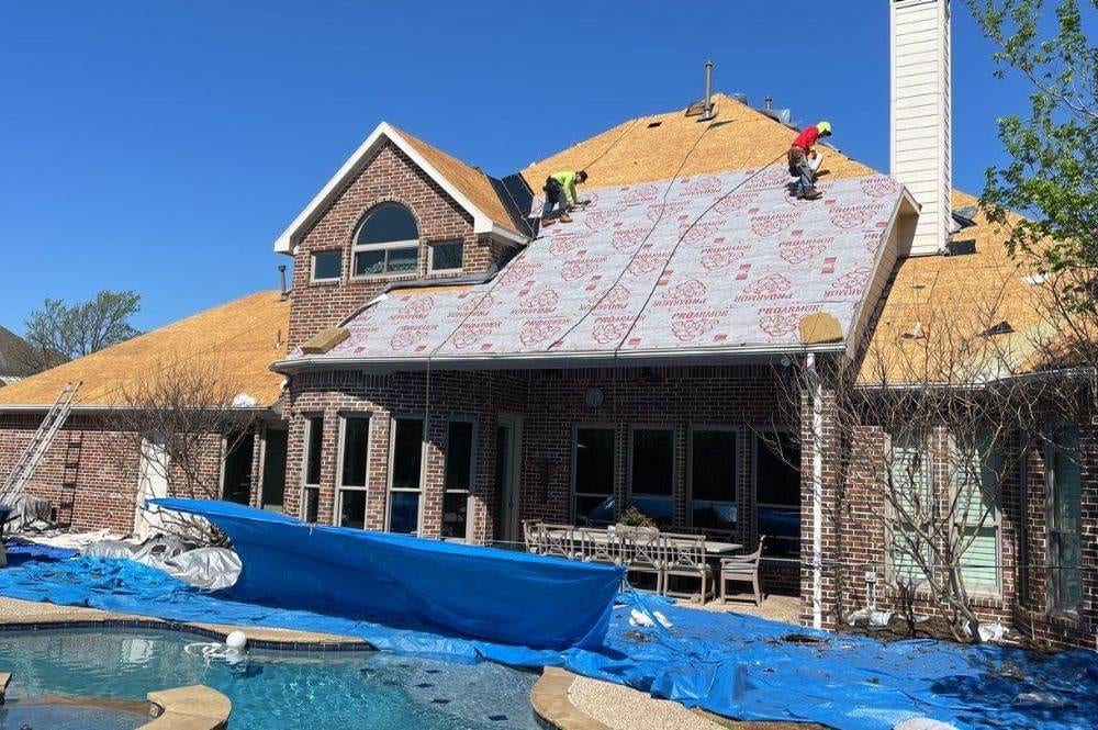 Avoid the Traps: 10 Common Roofing Myths Busted!